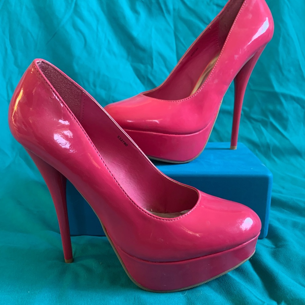 Charlotte Russe Hot Pink Platform Stilettos. Size 8
